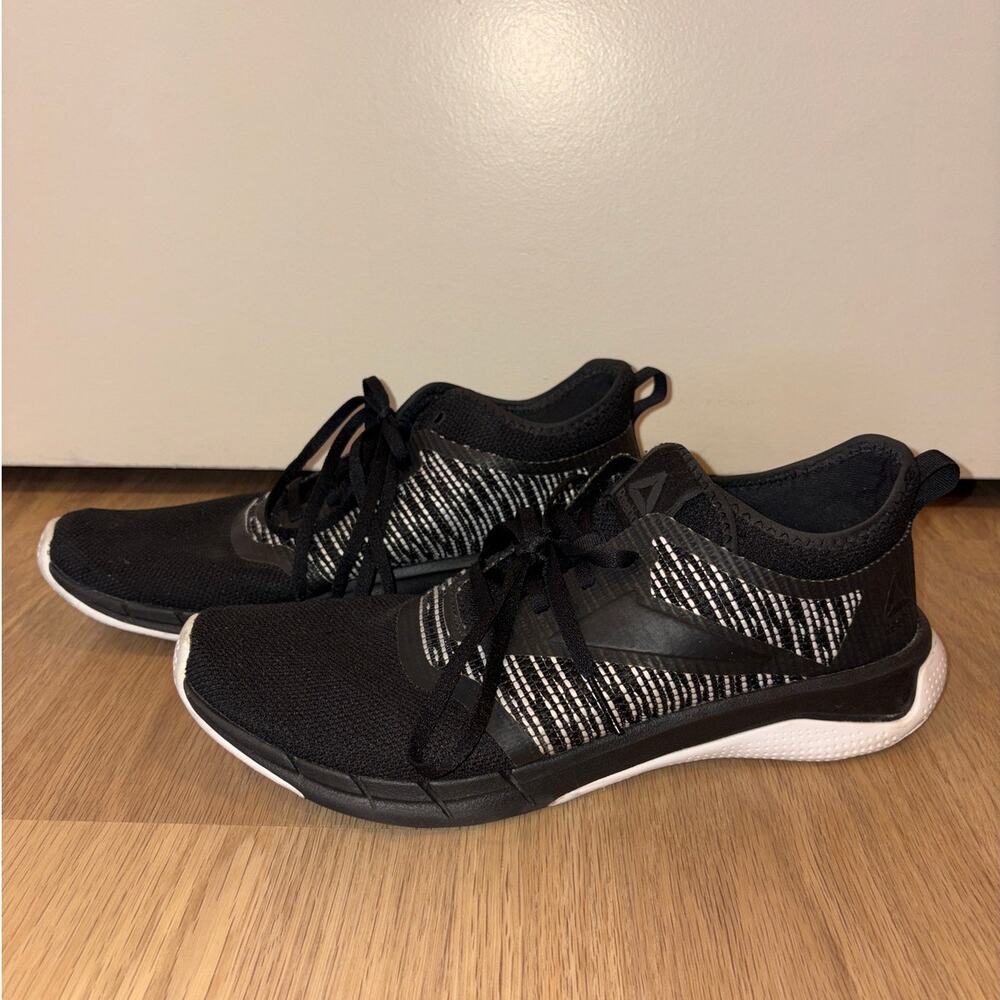 Reebok flexagon force black & white training running shoes mens size 10